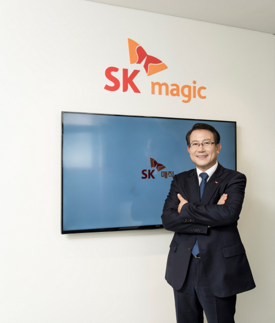 류권주 SK매직 대표이사가 포즈를 취하고 있다.  SK매직 제공